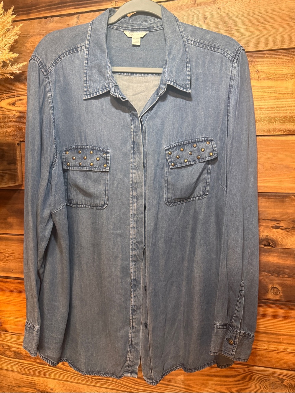 Cato Denim Chambray Studded Button-Up Shirt | 100% Tencel Fabric | Size 18/20